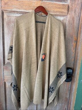 Women’s Poncho Tan Knit Shawl Cardigan - NWT from Peru